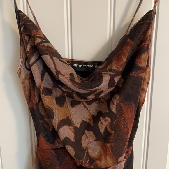 Prettylittlething Butterfly Ruched Mini Dress - Picture 7 of 7